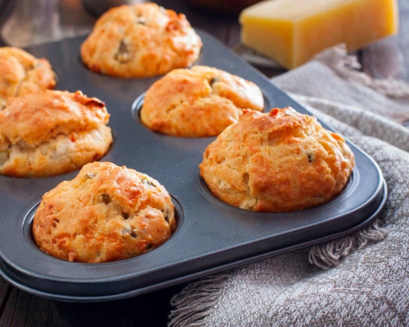 Muffins jambon, fromage et tomates séchées