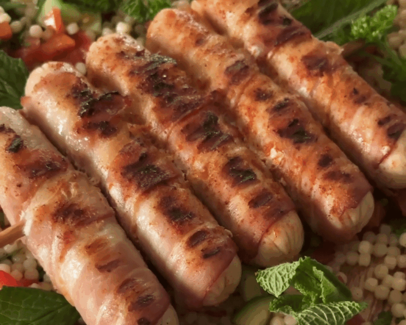 Salade de couscous perlé aux saucisses lardées